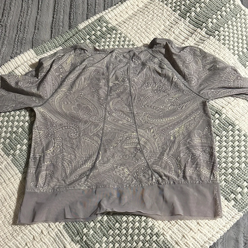 Lululemon cropped long sleeve